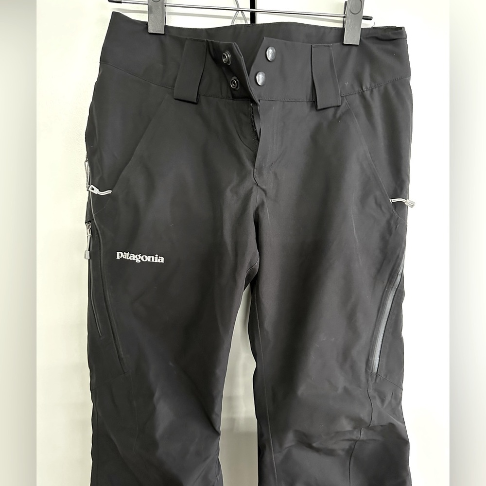 Patagonia women’s insulated Snow Belle ski pants, black size XS